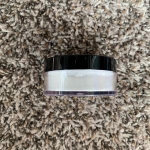 Mary Kay® Translucent Loose Powder